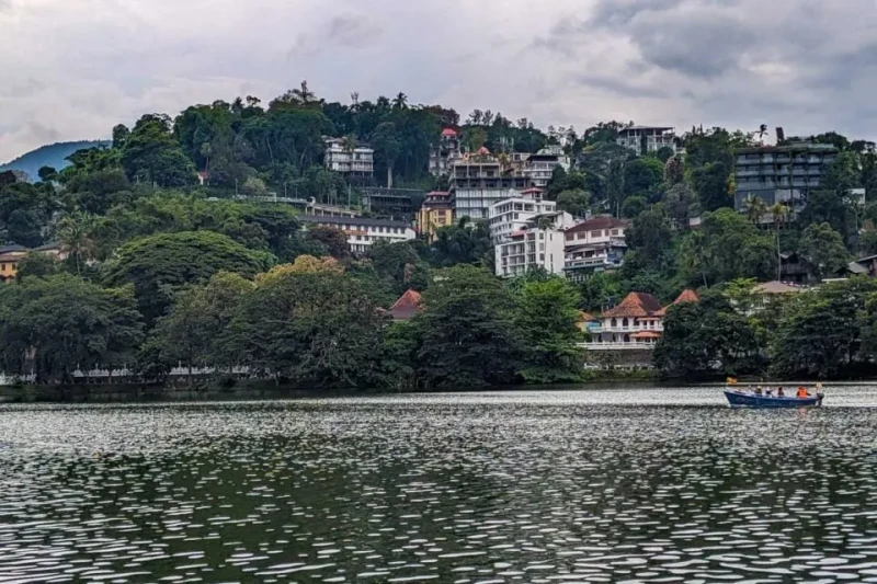 Kandy Lake